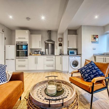 Dudley-5 Beds-Contractors-Parking-Long Stay! Luaran gambar