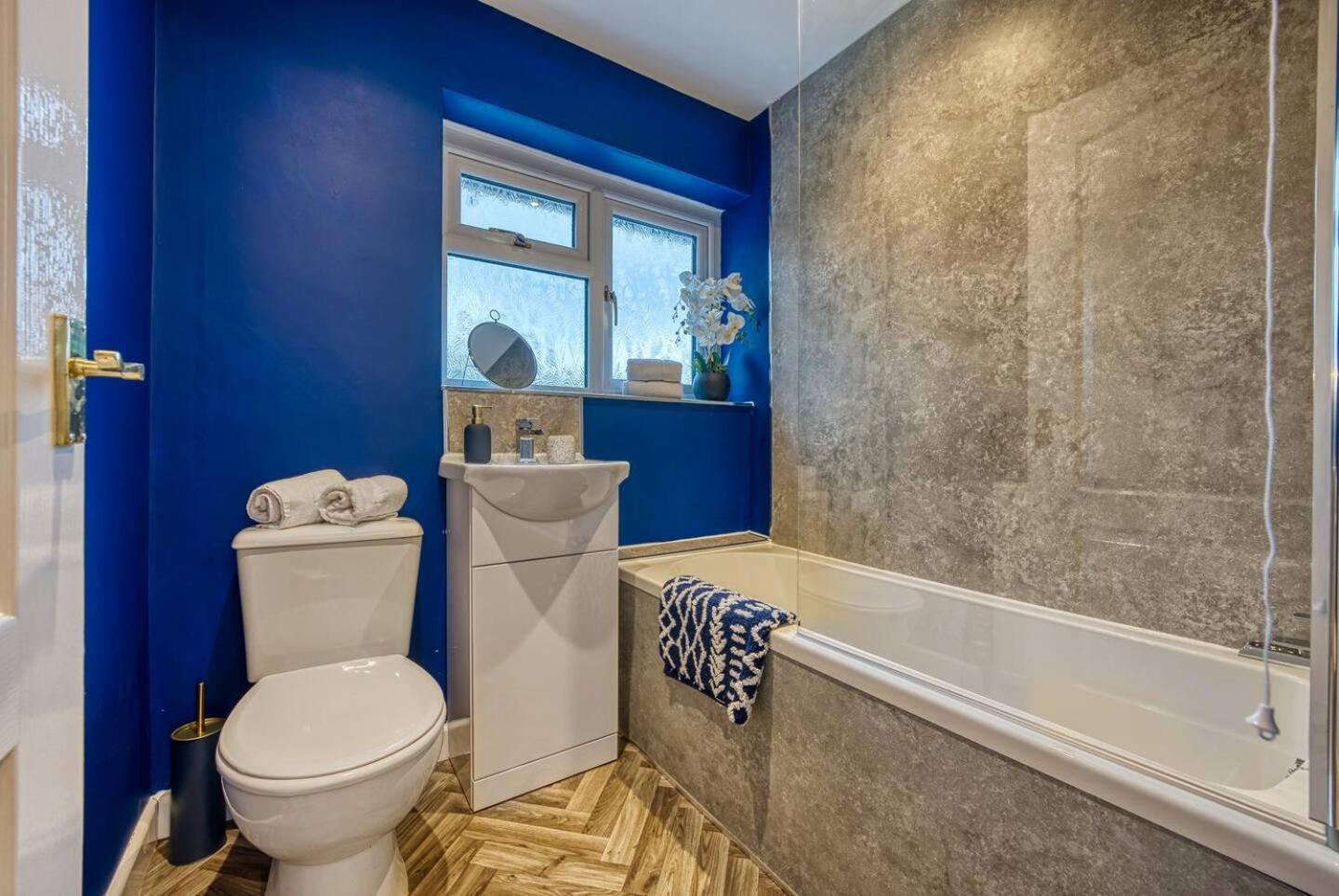 Dudley-5 Beds-Contractors-Parking-Long Stay! Luaran gambar