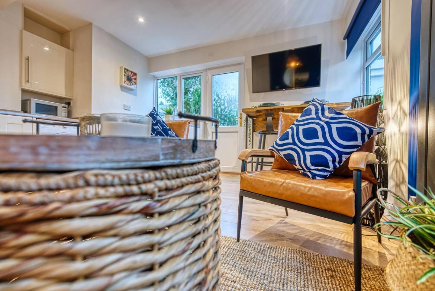 Dudley-5 Beds-Contractors-Parking-Long Stay! Luaran gambar