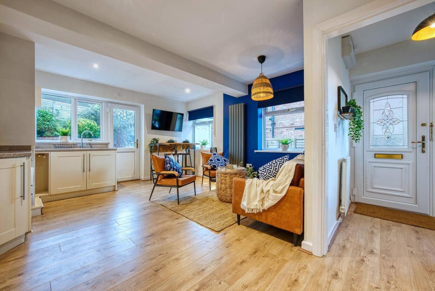 Dudley-5 Beds-Contractors-Parking-Long Stay! Luaran gambar